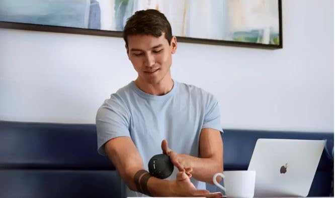 Hyperice Hypersphere Go - Vibrating Massage Ball for Muscle Recovery, Myofascial Release and Soreness Relief - Portable Fitness Massager, Perfect for use at The Gym, or at Home - FSA and HSA