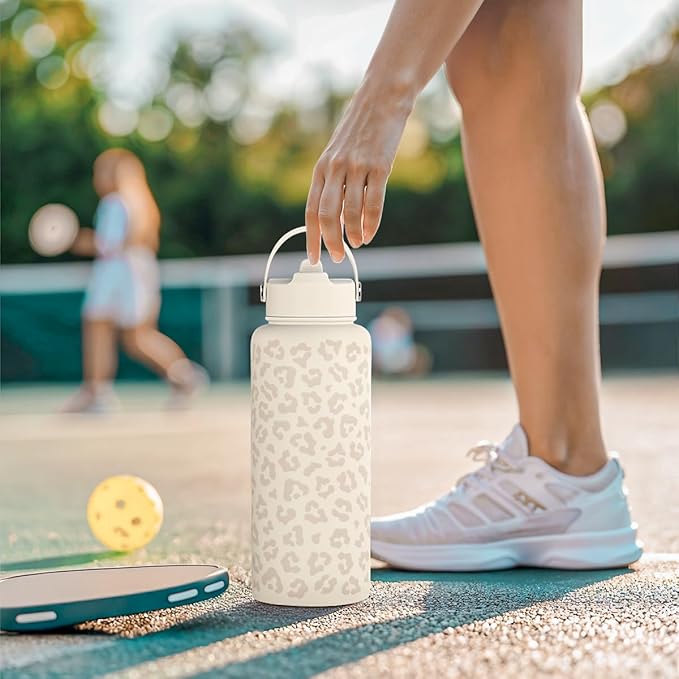 Leopard Water Bottle 32oz Stainless Steel Vacuum Insulated with Lid, Leopard Print Water Bottles for Gym Sports Travel Outdoor, Gifts for Women Girls Ladies Birthday Christmas