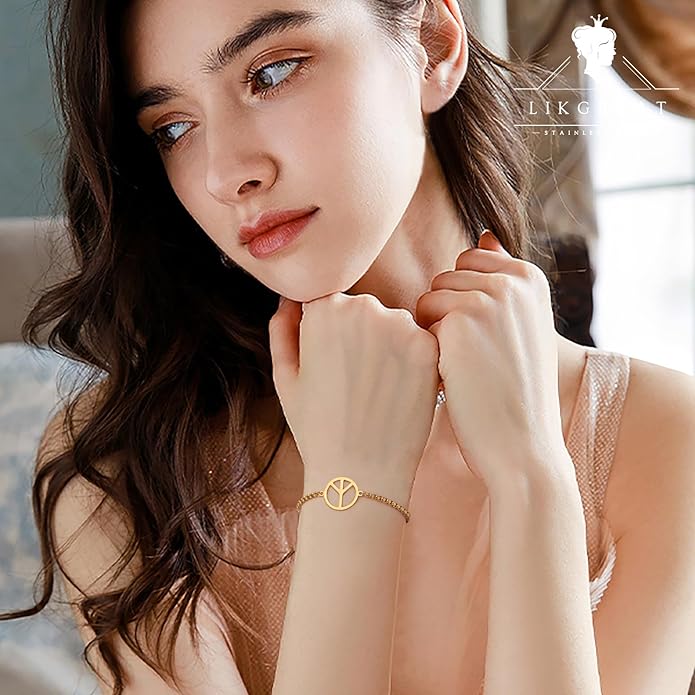 LIKGREAT Adjustable World Peace Symbol Bracelet for Women Stainless Steel Pendant Box Chain 1970s Jewelry