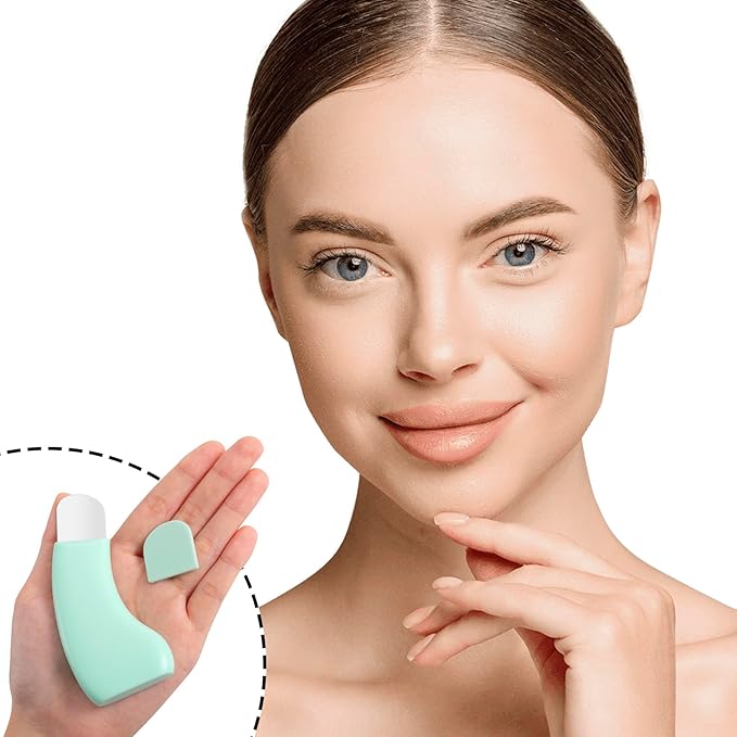 Manual Face Spatula, Metal Facial Scraper with Silicone Lid for Men & Women, Reusable Face Scrubber for Dry Oily Skin- Light Green