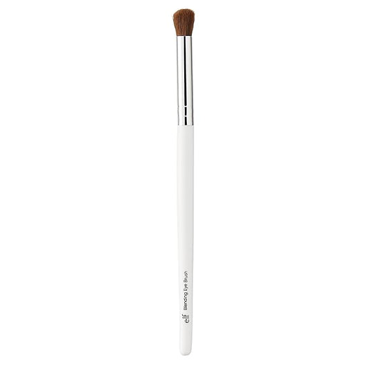 e.l.f. Blending Eye Brush, Softens Dramatic Edges & Fine Lines, For Eyeshadow, Eyeliner & Concealer (Pack of 1)