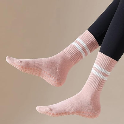DTWAWA Womens 4Pcs Pilates Grip Socks Non Slip Yoga Socks with Grips Barre Hospital Athletic Socks for Women