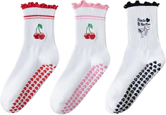 3 Pairs Pilates Socks,Socks Woman,Love Heart Anti Slip Particles,Mid Calf Yoga Socks for Pilates,Ballet,and Yoga