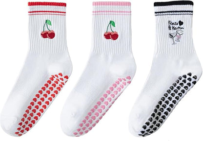 3 Pairs Pilates Socks,Socks Woman,Love Heart Anti Slip Particles,Mid Calf Yoga Socks for Pilates,Ballet,and Yoga