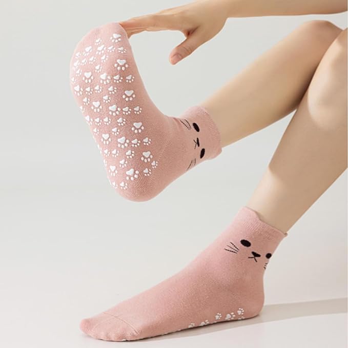 Cute Cat Pilates Sock with Grips Non-slip Yoga Sock Grip Socks for Women,Gifts for Women