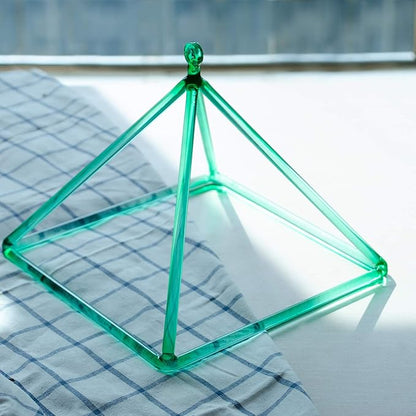 TOPFUND 10" Green Crystal Singing Pyramid Sound Therapy Instrument with Carrying Case and Quartz Suede Mallet