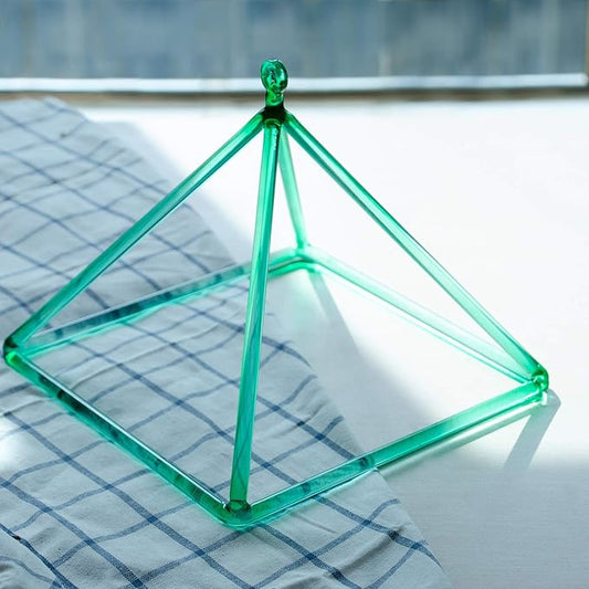 TOPFUND 6" Green Crystal Singing Pyramid Sound Therapy Instrument with Carrying Case and Quartz Suede Mallet