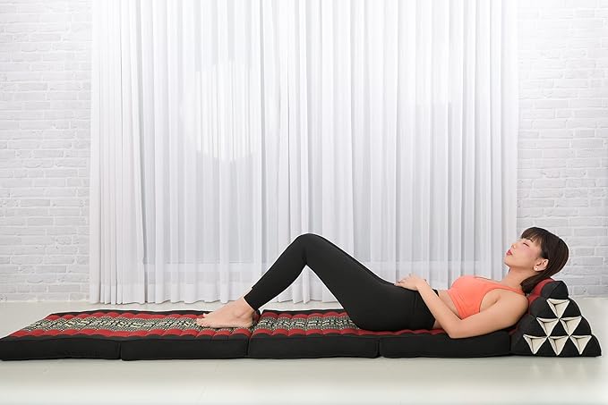 Leewadee Comfortable Japanese Floor Mattress - Thai Floor Bed with Triangle Cushion - Futon Mattress - XL Extra Long Thai Massage Mat, 89 x 20 inches, Black Red, Kapok Filling