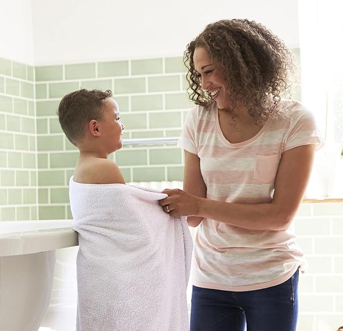 Utopia Towels 6 Pack Small Bath Towel Set, 22 by 44 Inches, 500 GSM 100% Ring Spun Cotton, Lightweight and Highly Absorbent Quick Drying Premium Towels for Hotel, Spa and Bathroom, White