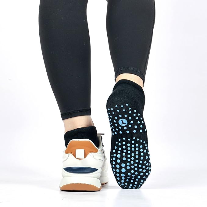 Pilates Socks for Women, Cushioned Ankle Grippy Non Slip Socks for Yoga, Hospital, Barre, Sports Home Slipper 2/4 Pairs