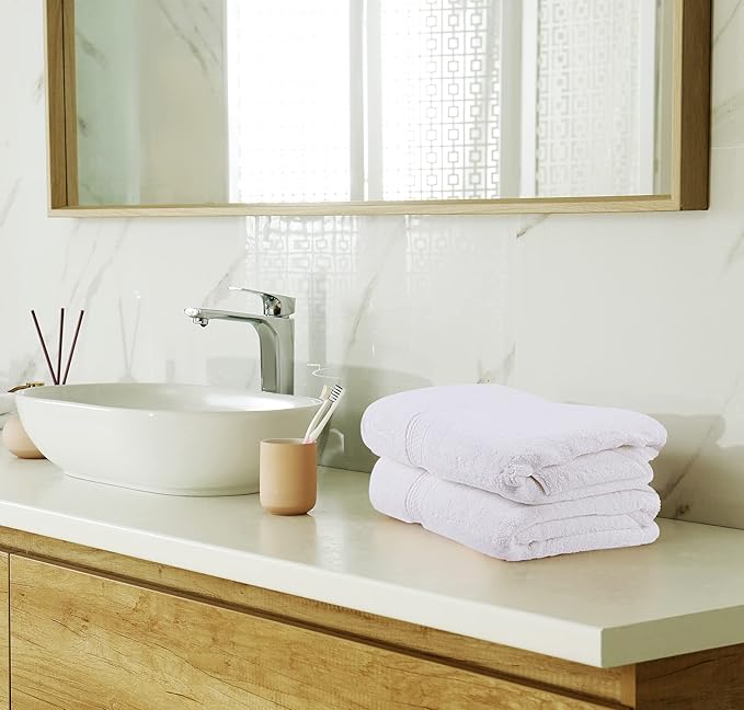 Utopia Towels 8 Piece Premium Towel Set, 2 Bath, 2 Hand, and 4 Wash Cloths, 600 GSM 100% Ring Spun Cotton, Highly Absorbent Towels for Bathroom, Gym, Hotel, and Spa, White