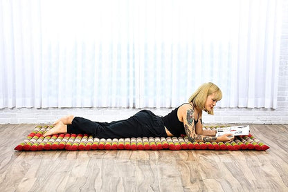Leewadee - Kapok Roll Mat – Handcrafted Folding Sleep & Relaxation Mattress from Thailand, Ideal as Guest Bed, Camping Mat, Yoga Mat or Traditional Futon, 75 x 39 inches, Green Red