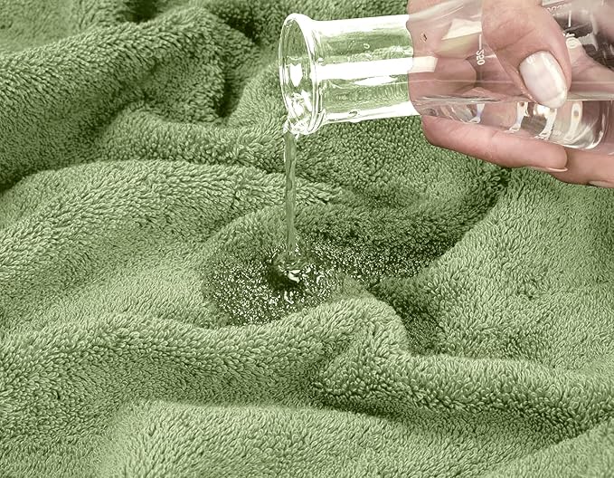 Oakias Premium Towel Set 600 GSM 8 Piece Green - 100% Ring Spun Cotton Highly Absorbent Towels Set - Super Soft Bathroom Towel Set - Hotel Quality Double Stitched Hem - Ideal for Hotels, Spa, Gyms