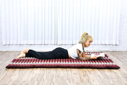 Leewadee - Foldable Floor Mattress - Japanese Roll Up Futon -Trifold Tatami Mat- Guest Floor Bed - Camping Mattress - Thai Massage Mat, Kapok Filled, 75 x 57 inches, Brown Red