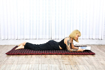 Leewadee - Kapok Roll Mat – Handcrafted Folding Sleep & Relaxation Mattress from Thailand, Ideal as Guest Bed, Camping Mat, Yoga Mat or Traditional Futon, 75 x 39 inches, Red
