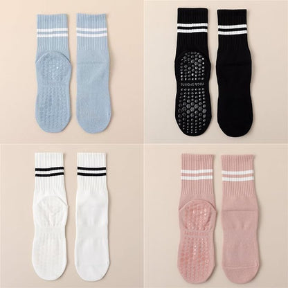 DTWAWA Womens 4Pcs Pilates Grip Socks Non Slip Yoga Socks with Grips Barre Hospital Athletic Socks for Women