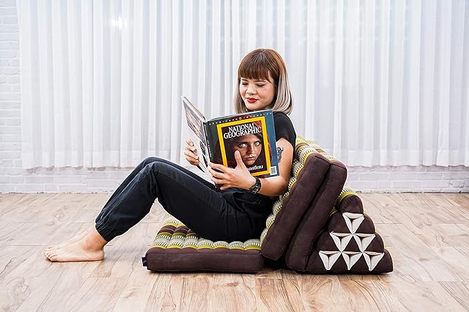 Leewadee 3-Fold Mat XXL with Triangle Cushion – Firm TV Pillow, Foldable Mattress with Cushion Made of Kapok, 67 x 31 inches, Brown Green