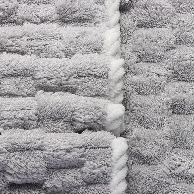 Luxury Microfiber Bath Towels 4-Pack | 8X Absorbent Quick-Dry 27.5x55in (70x140cm) | Ultra Lightweight & Hypoallergenic for Spa, Gym, Travel | Super Soft Bath Sheets Set, 4 Colors