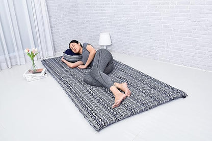 Leewadee - Kapok Roll Mat – Handcrafted Folding Sleep & Relaxation Mattress from Thailand, Ideal as Guest Bed, Camping Mat, Yoga Mat or Traditional Futon, 75 x 39 inches, Blue White